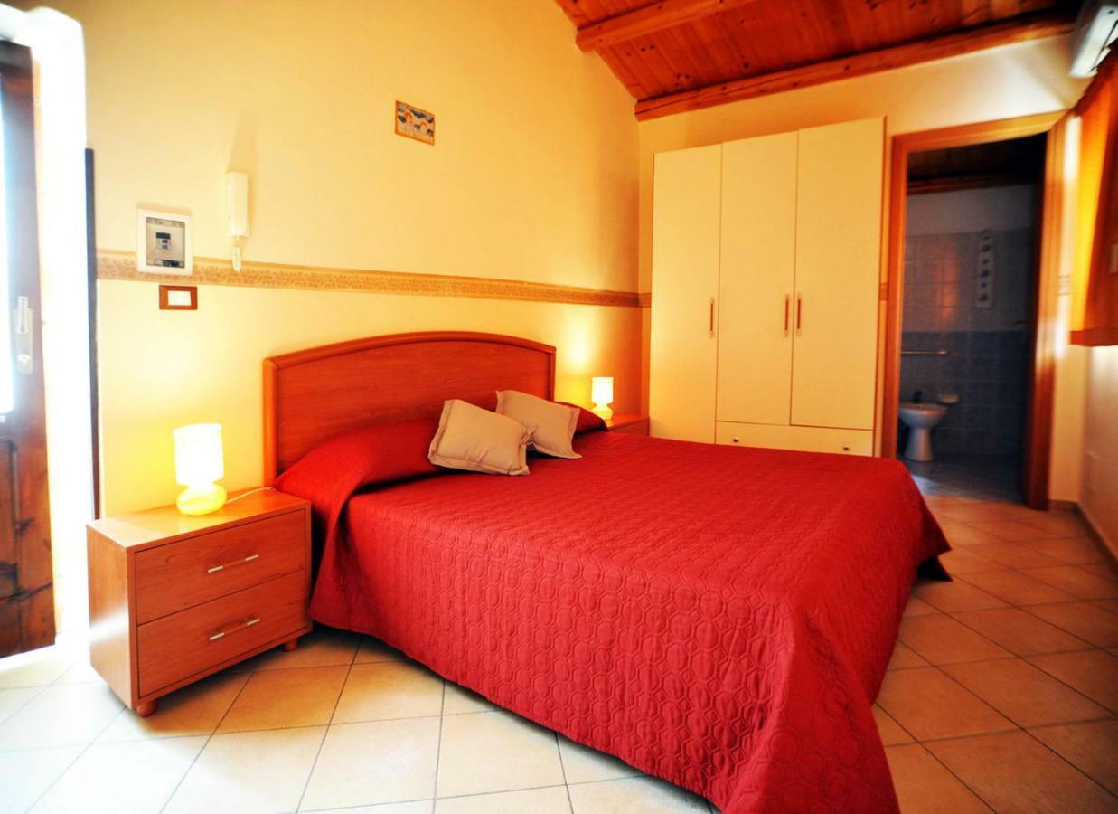 B&B Isola Del Sole โนโต ภายนอก รูปภาพ